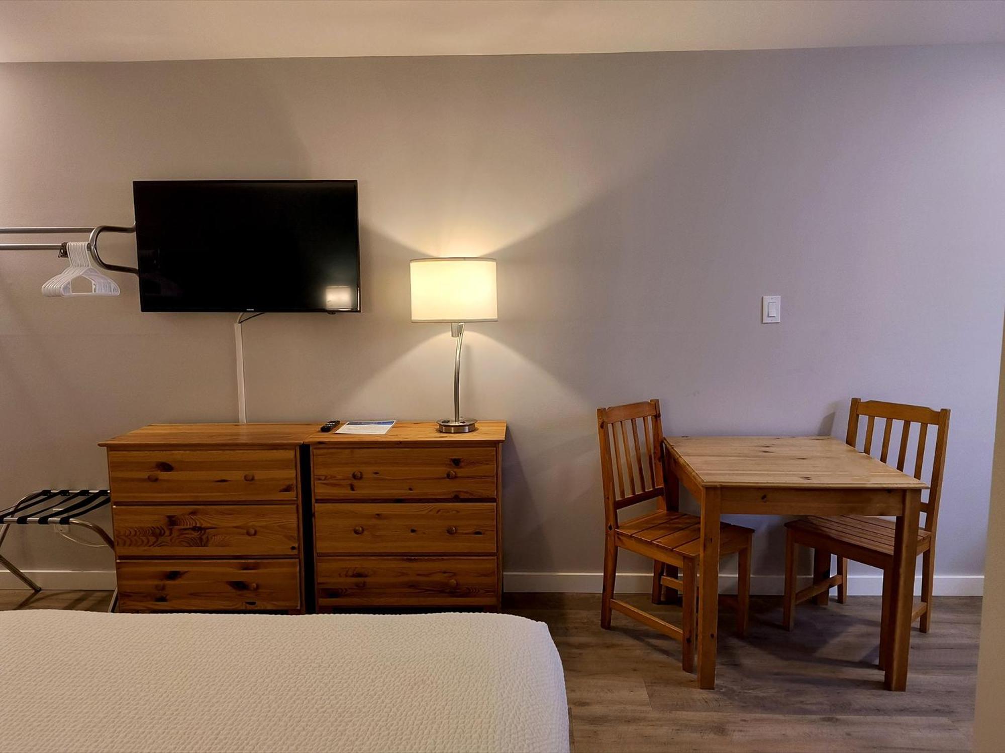 Fireweed Motel Smithers Εξωτερικό φωτογραφία