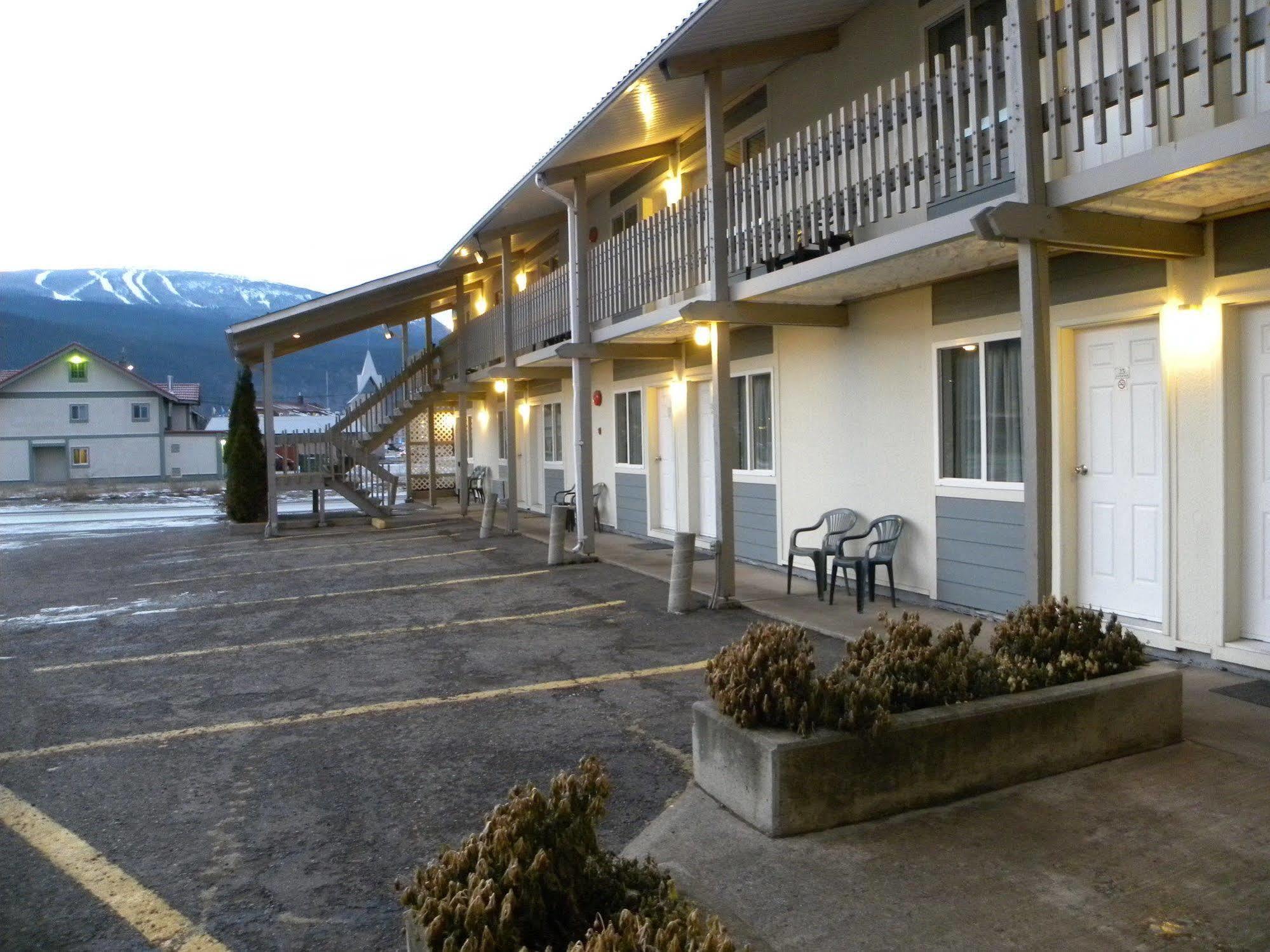 Fireweed Motel Smithers Εξωτερικό φωτογραφία